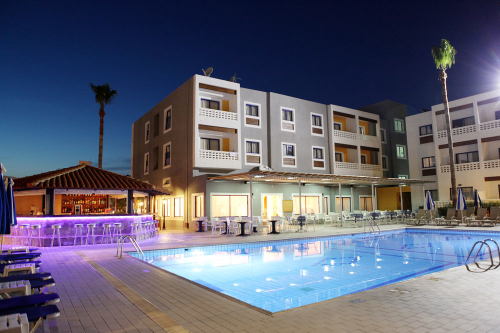 Kefalos - Damon Hotel Apartments Paphos Exterior foto